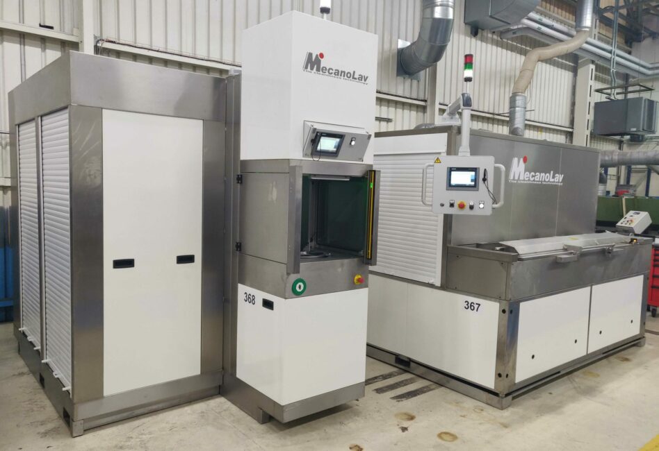 Cleaning, degreasing and particle decontamination with a MecanoFAST machine